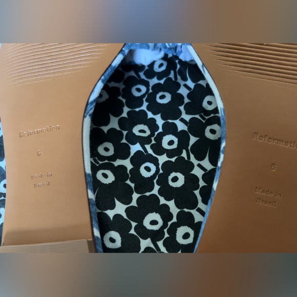 Reformation sandal - Picture 3 of 4